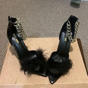 Black kitten heels with fur and gold chains